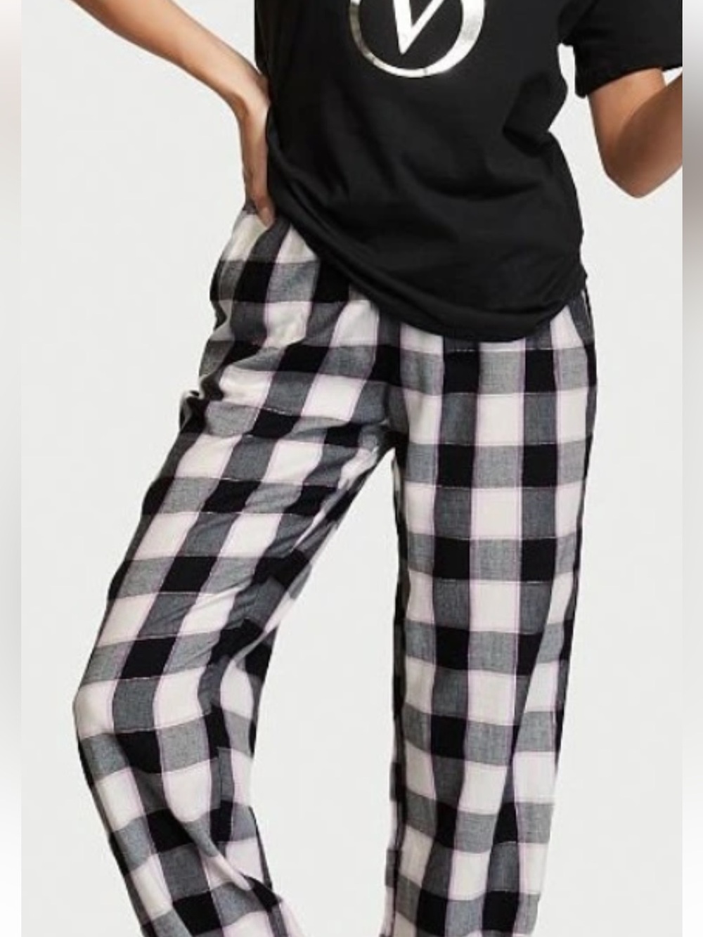 Victoria’s Secret Black & White Plaid Pajama Pants (Like New)